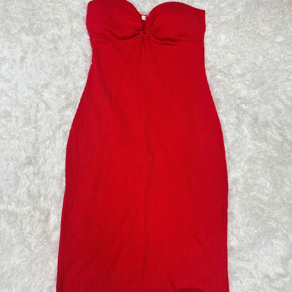 Elegant Red Strapless Dress